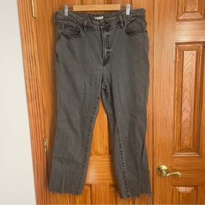 ✨ONE DAY DROP✨Good American Good Legs Jeans